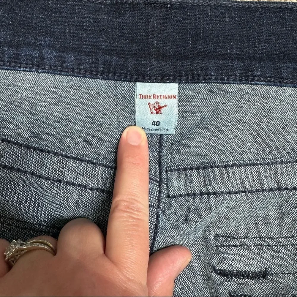 TRUE RELIGION MENS ROCCO SKINNY RELAXED JEAN W/ FLAP SIZE 40